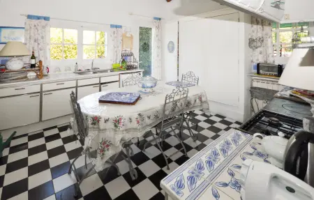 Demeure de caractère à Plascassier avec Piscine Privée et Billard, Atmosphère Provençale - Photo 5