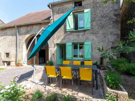 Maison rénovée à la campagne avec jardin et animaux acceptés près de Vesoul - Photo 3