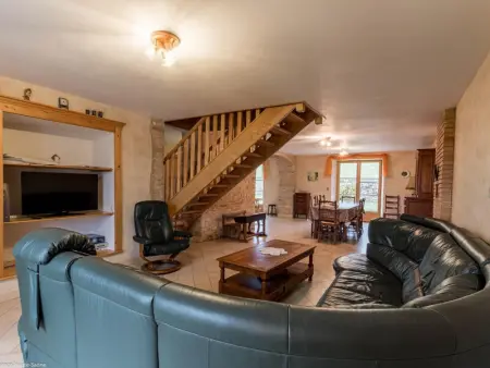 Maison spacieuse près de Vesoul avec cheminée, idéale pour familles - Photo 4