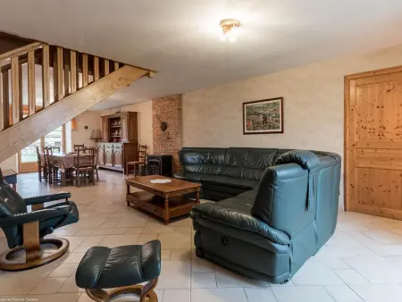 Maison spacieuse près de Vesoul avec cheminée, idéale pour familles - Photo 7