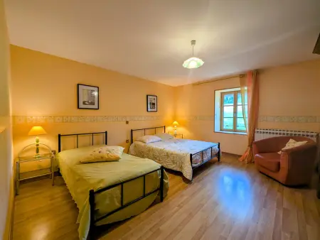 Maison spacieuse près de Vesoul avec cheminée, idéale pour familles - Photo 13