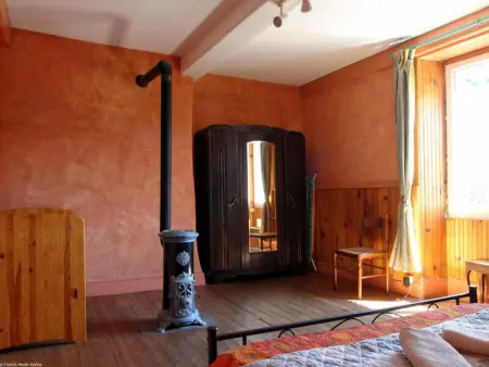 Gîte familial 6 pers avec billard et salle de jeux - Photo 9