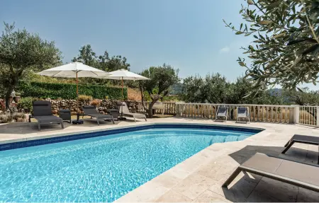 Apartment in villa with pool, Appartement 6 personnes à Callas - Photo 9