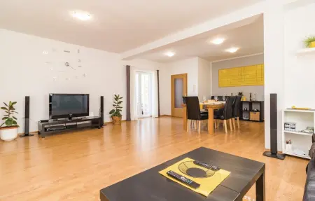 Maison 8 personnes à Liznjan - Photo 1