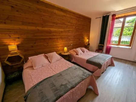 Gîtes de caractère avec jardins au cœur de la nature, idéal pour familles et amis - Photo 11