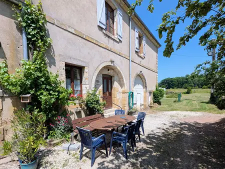 Gîtes de caractère avec jardins au cœur de la nature, idéal pour familles et amis - Photo 12