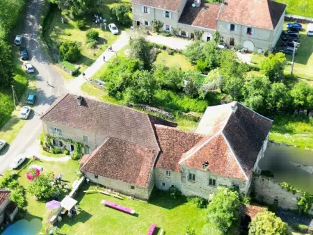 Gîtes de caractère avec jardins au cœur de la nature, idéal pour familles et amis - Photo 34