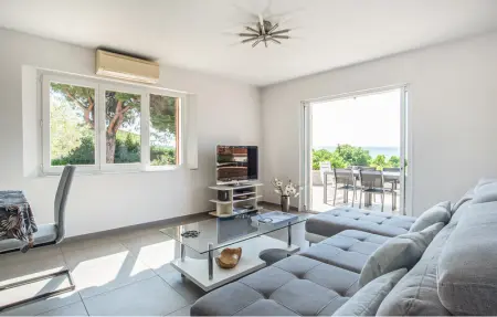 Location Maison 6 personnes à Les Issambres - Photo 3