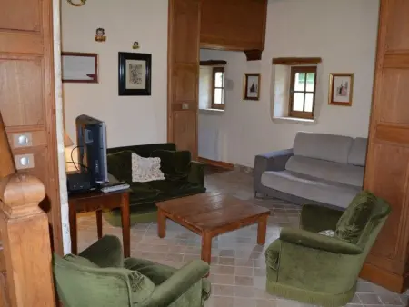 Maison spacieuse à Saint-Martin-des-Entrées avec jardin - Photo 11