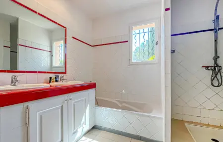 VILLA PISCINE GOLF, Maison 10 personnes à Mallemort - Photo 32