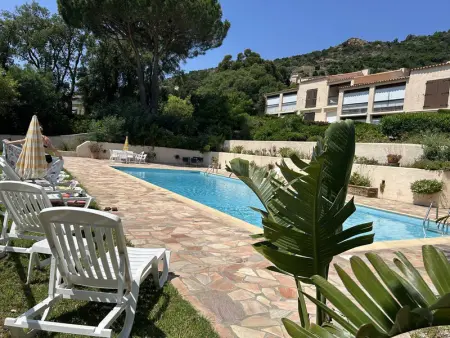 Studio avec mezzanine 6 pers, piscine, parking privé - Photo 11