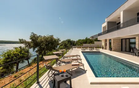 Location Maison 8 personnes à Posedarje - Photo 0