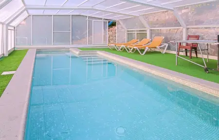 Villa de rêve avec piscine dans quartier résidentiel - Photo 2