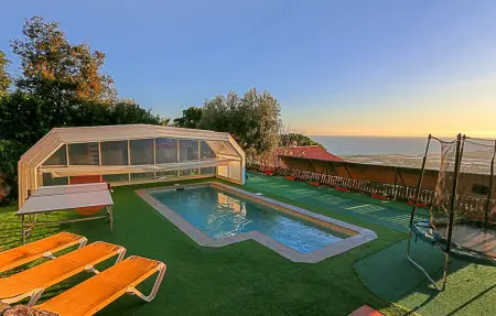 Villa de rêve avec piscine dans quartier résidentiel - Photo 8