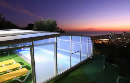 Villa de rêve avec piscine dans quartier résidentiel - Photo 12