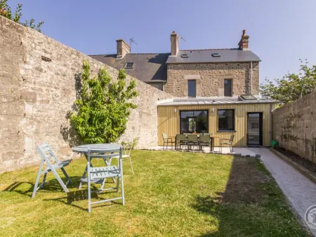 Maison mitoyenne charmante à Barfleur avec jardin, TV connectée et accès Internet - Photo 8