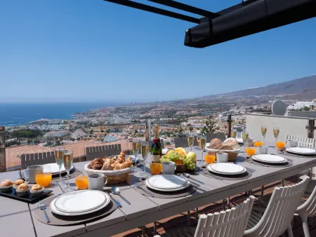 Résidence unique avec piscine chauffée et vue océan à Adeje - Photo 29