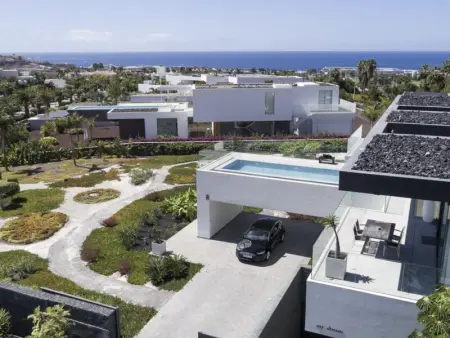 Villa contemporaine de luxe à Adeje avec piscine privée et jardin paysager - Photo 0