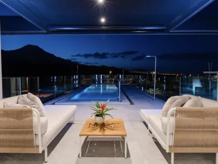 Villa contemporaine de luxe à Adeje avec piscine privée et jardin paysager - Photo 1