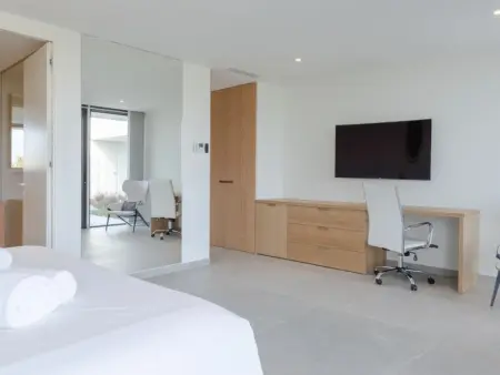 Villa contemporaine de luxe à Adeje avec piscine privée et jardin paysager - Photo 11