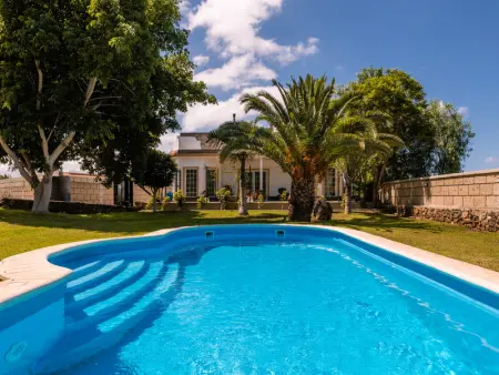 Villa à Arona avec vue montagne, piscine privée et jardin - Photo 3
