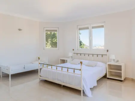 Villa à Arona avec vue montagne, piscine privée et jardin - Photo 23