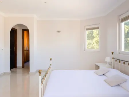 Villa à Arona avec vue montagne, piscine privée et jardin - Photo 25