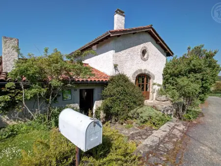 Domaine rustique avec piscine privée et animaux acceptés - Photo 7