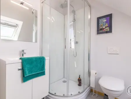 Charmante maison avec terrasse à Bretteville, Gite 4 personnes à Bretteville - Photo 13