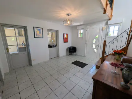 Gîte spacieux à Fretigney avec jardin et billard, idéal pour 8 pers. - Photo 8