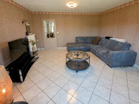 Gîte spacieux à Fretigney avec jardin et billard, idéal pour 8 pers. - Photo 12