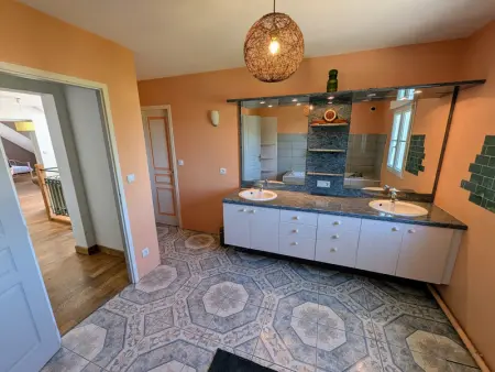 Gîte spacieux à Fretigney avec jardin et billard, idéal pour 8 pers. - Photo 23