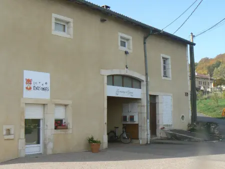 Séjour paisible dans la campagne de Mont-l'Étroit, proche de sites historiques - Photo 2