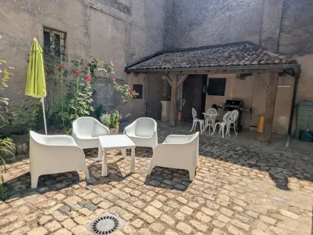 Gîte élégant au Château d'Euvezin avec jardin et parking privatif - Photo 4