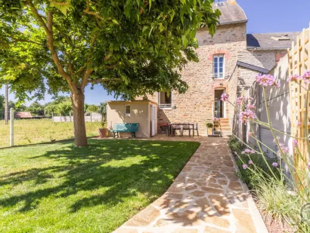 Charmante maison avec jardin privé à Pontorson - Photo 1