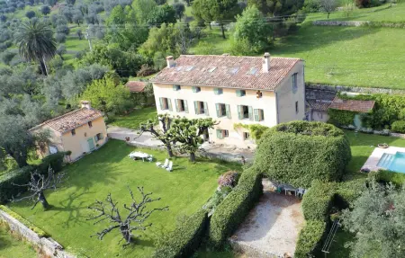 Maison 4 personnes à Châteauneuf de Grasse - Photo 1