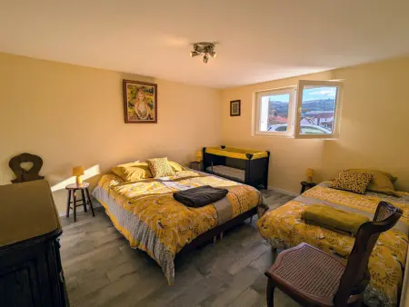 Maison de campagne rénovée avec jacuzzi et espaces de détente - Photo 17