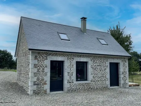 Gîte moderne et confortable avec WIFI pour deux à Saint-Quentin-les-Chardonnets - Photo 3