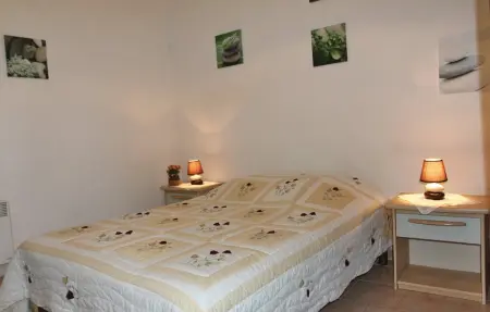 Maison 6 personnes à St. Julien de Peyrolas - Photo 7