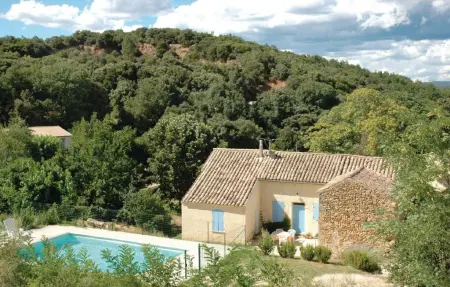 Maison 6 personnes à St. Julien de Peyrolas - Photo 10