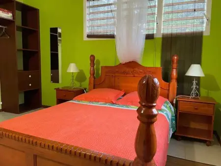 Appartement spacieux à Sainte-Rose, 70 m² avec jardin - Photo 1