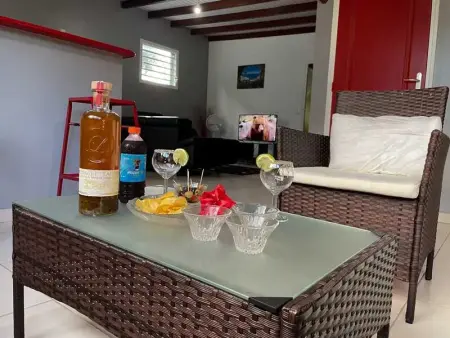 Appartement spacieux à Sainte-Rose, 70 m² avec jardin - Photo 11