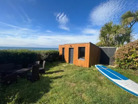 Chalet rénové en bord de mer avec jardin privé - Photo 2