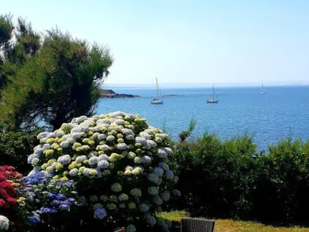 Chalet rénové en bord de mer avec jardin privé - Photo 16