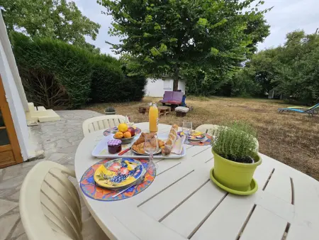 Gîte Les Tilleuls à Chargé, 4 pers, jardin, parking - Photo 9