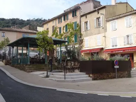 Maison confortable à La Garde-Freinet, 160 m², vue ville - Photo 18