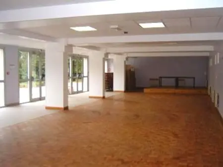 Gîte de groupe avec salle polyvalente et parking à Boncourt - Photo 2