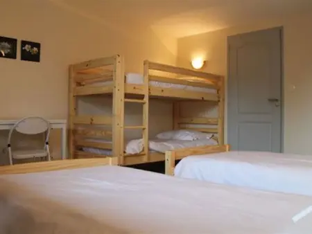 Gîte de groupe avec salle polyvalente et parking à Boncourt - Photo 7