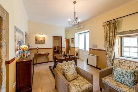 Casa do Caseiro, Maison de vacances confortable à Vila Flor avec piscine - Photo 6