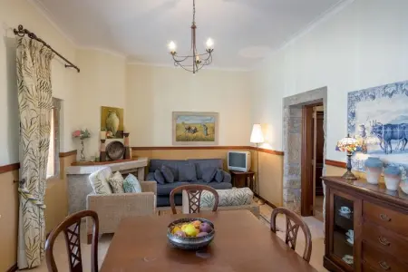 Casa do Caseiro, Maison de vacances confortable à Vila Flor avec piscine - Photo 7